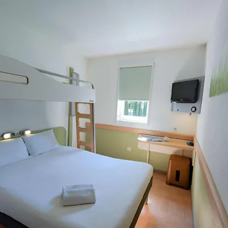 Ibis Budget Orange Centre 2*